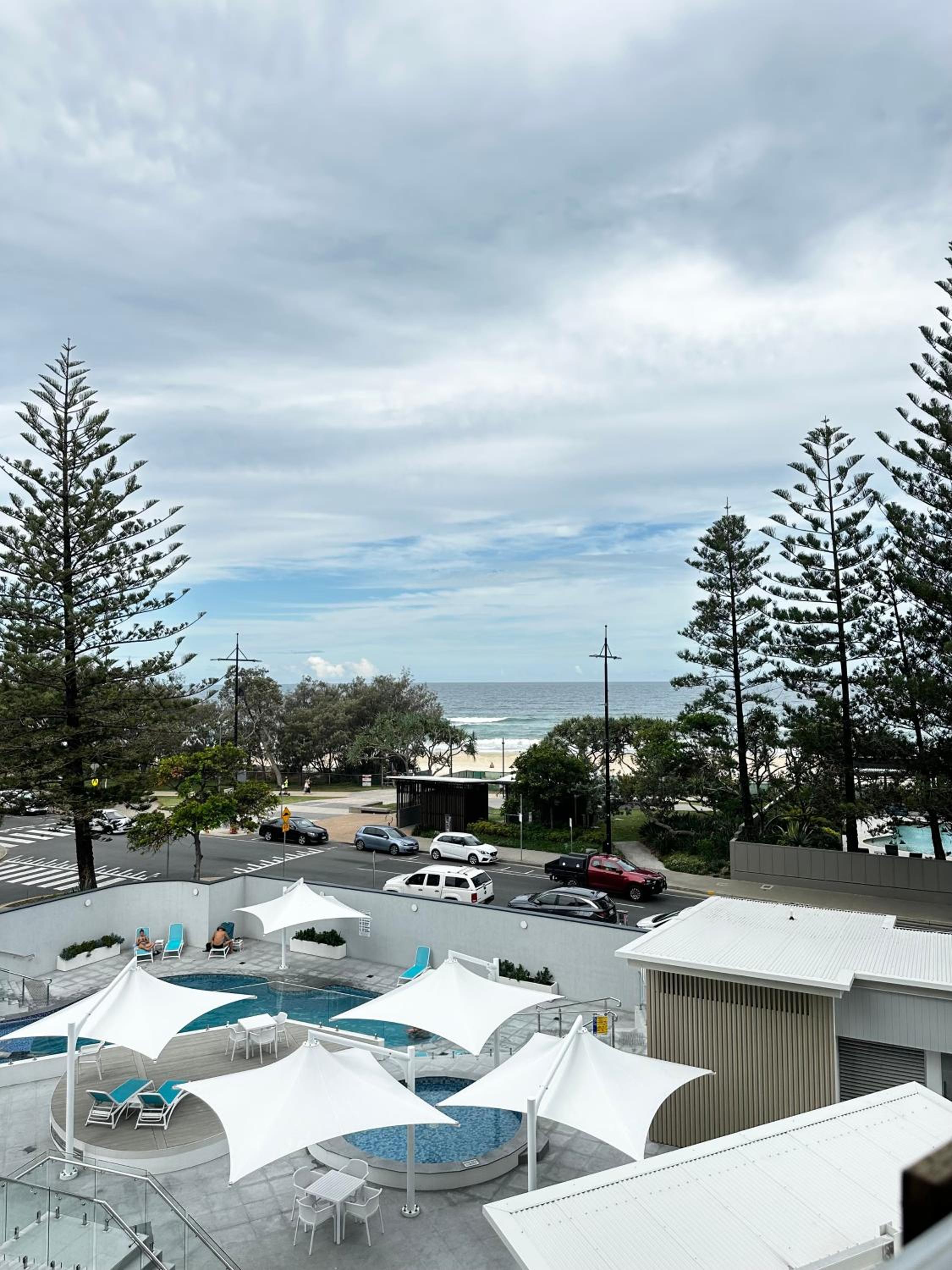 Core beachfront 2 Bedrooms Apartment by Gold Coast Premium