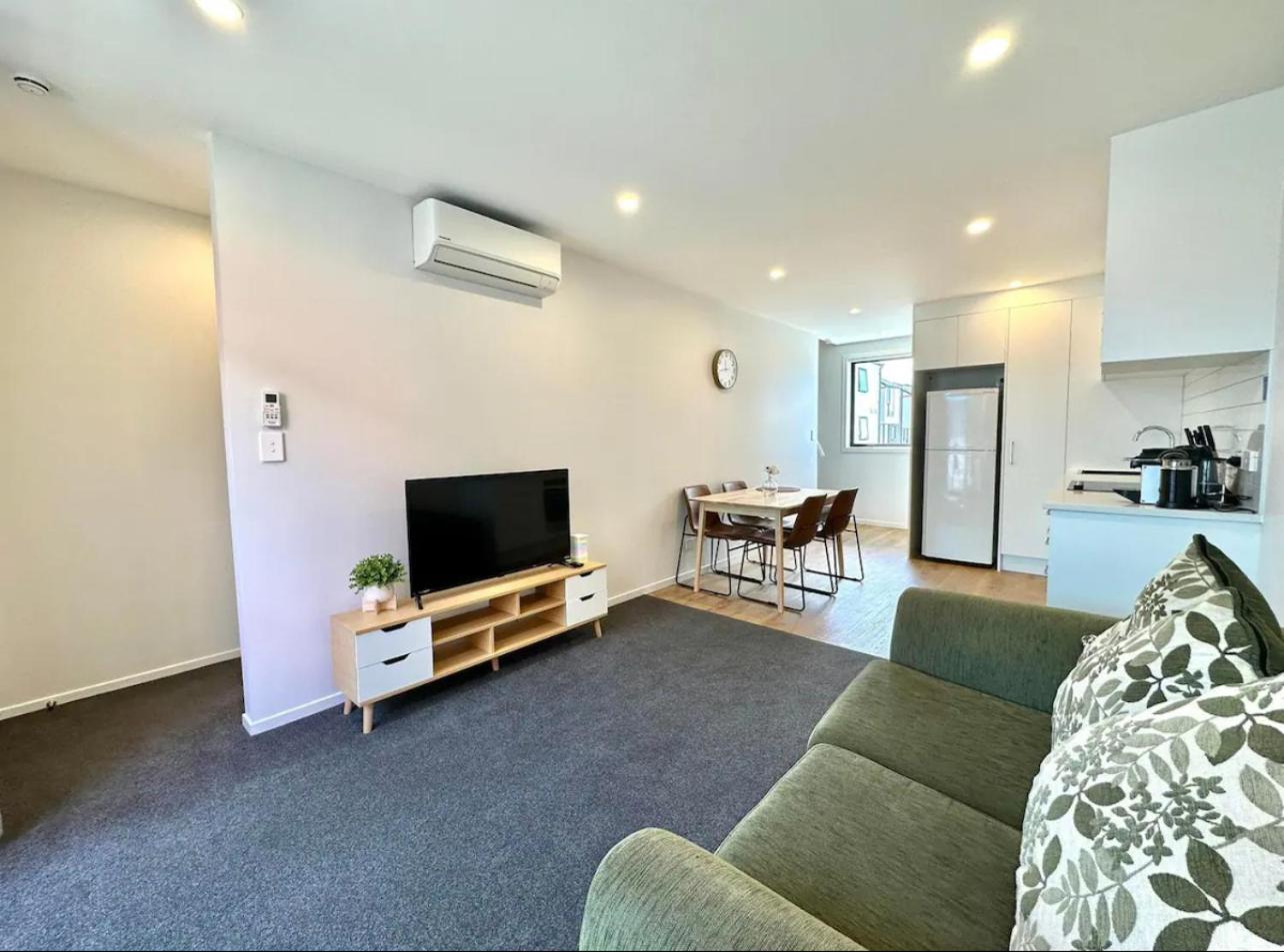 Immaculate - 2 Bedroom Townhouse close to Fruitvale train station photo 3