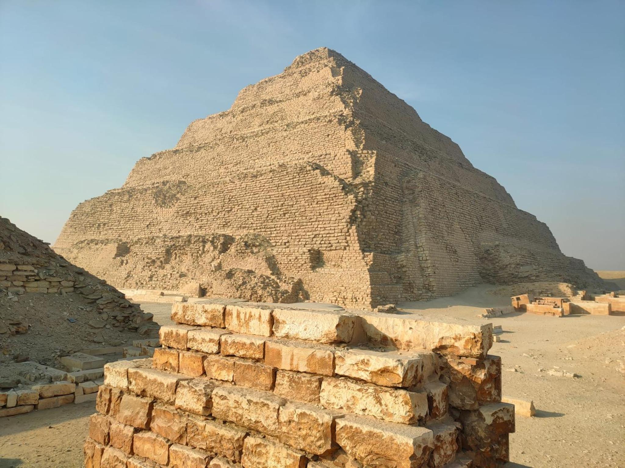 Crystal pyramid inn