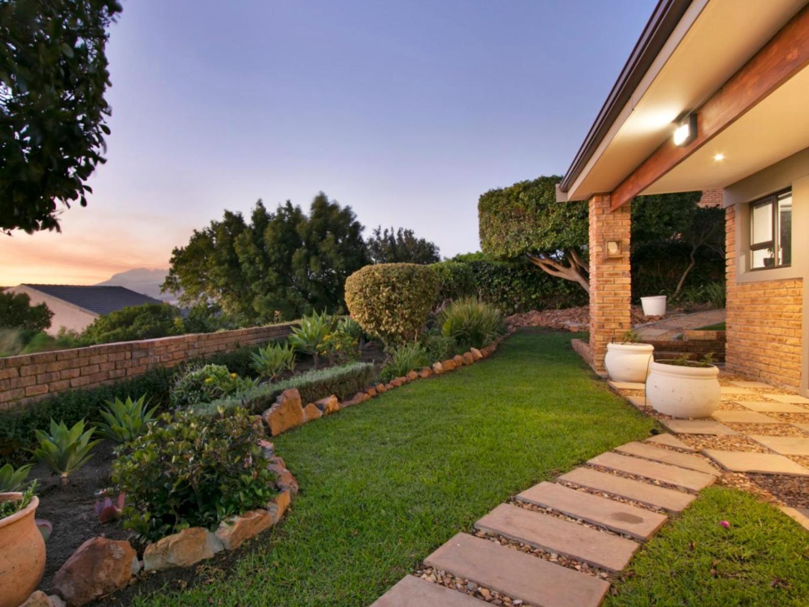 Zaria Sun Cottage view 2