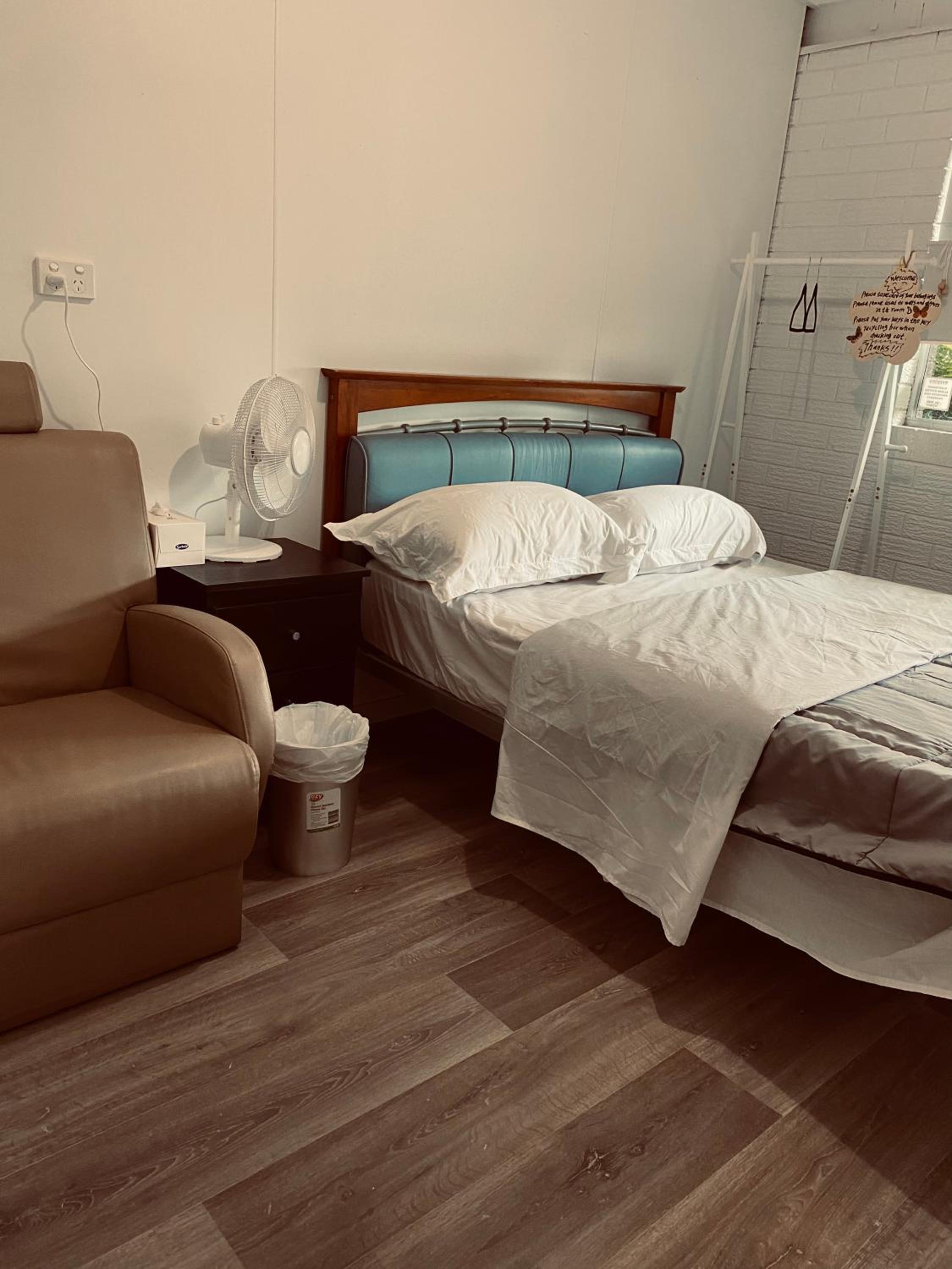 YnY Guest house