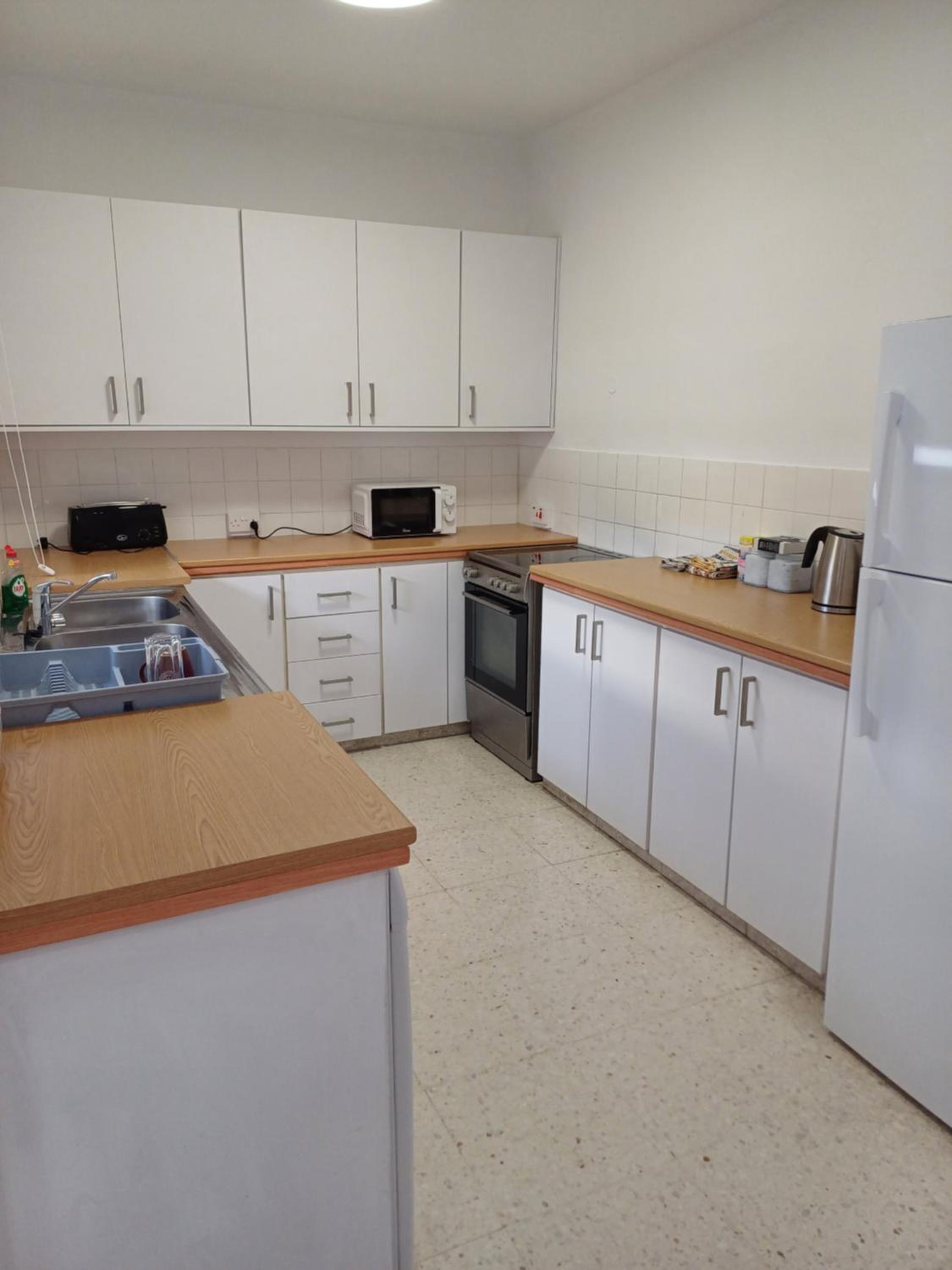 Spacious 2 BR appartment near mall -Internet 1Gbps