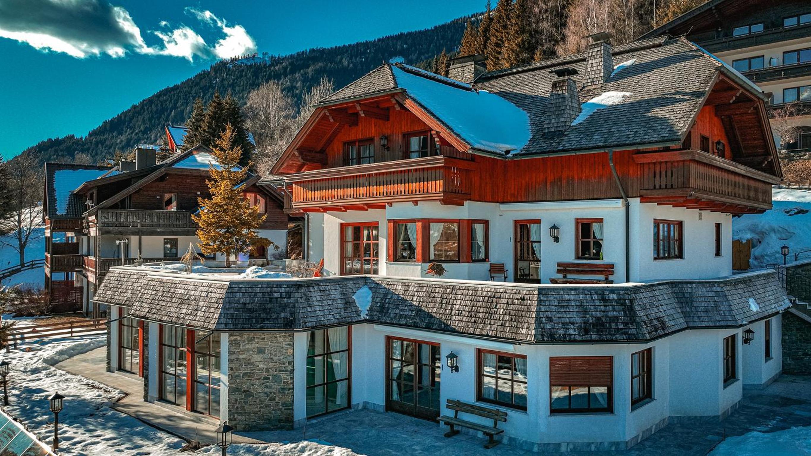 Villa Bostele with Five Bedrooms, Indoor Pool, Two Saunas & Garage