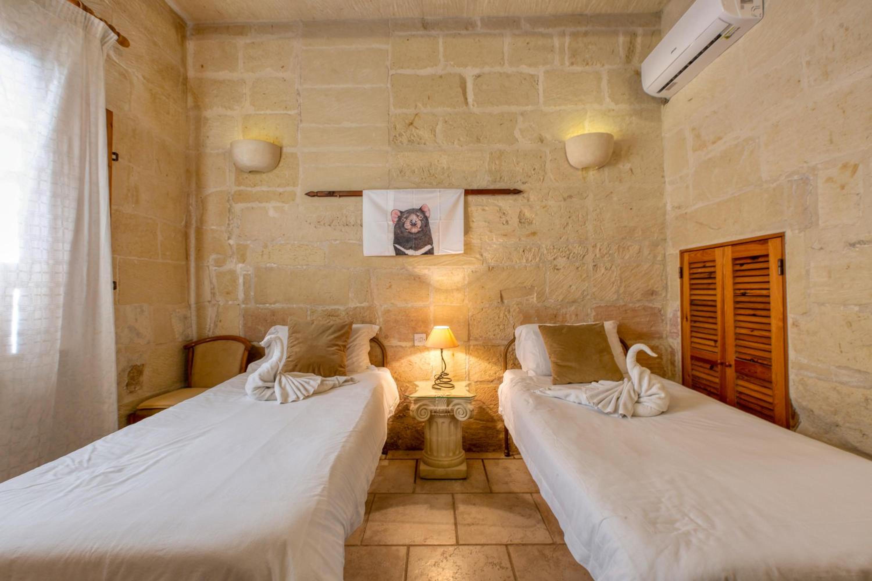 Ta'Leli Pool Farmhouse in Gozo - Happy Rentals photo 2