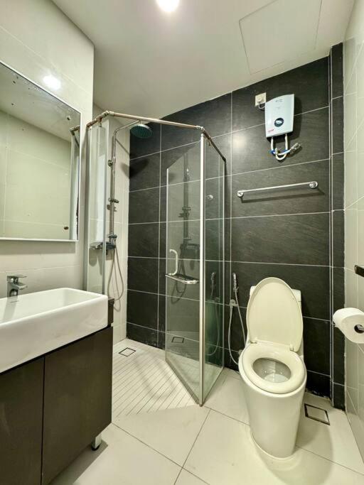 Danga Bay 3BR - Secret Lounge - Netflix - Dryer