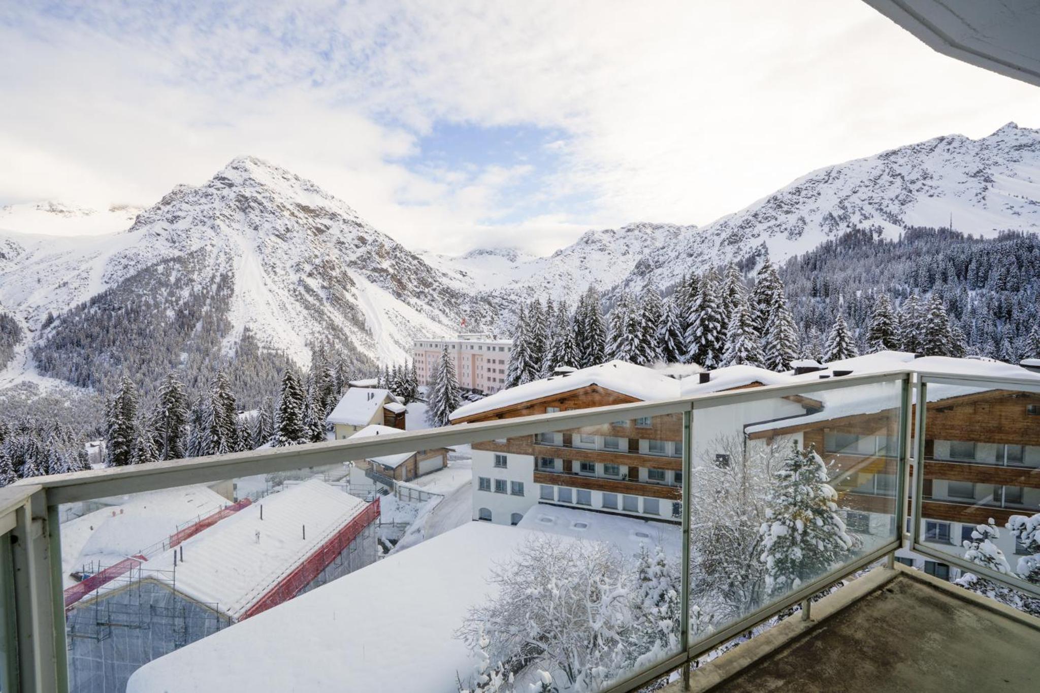 Viktoria A44 by Arosa Vacations, exklusives App im Zentrum mit privater Garage & Panoramablick