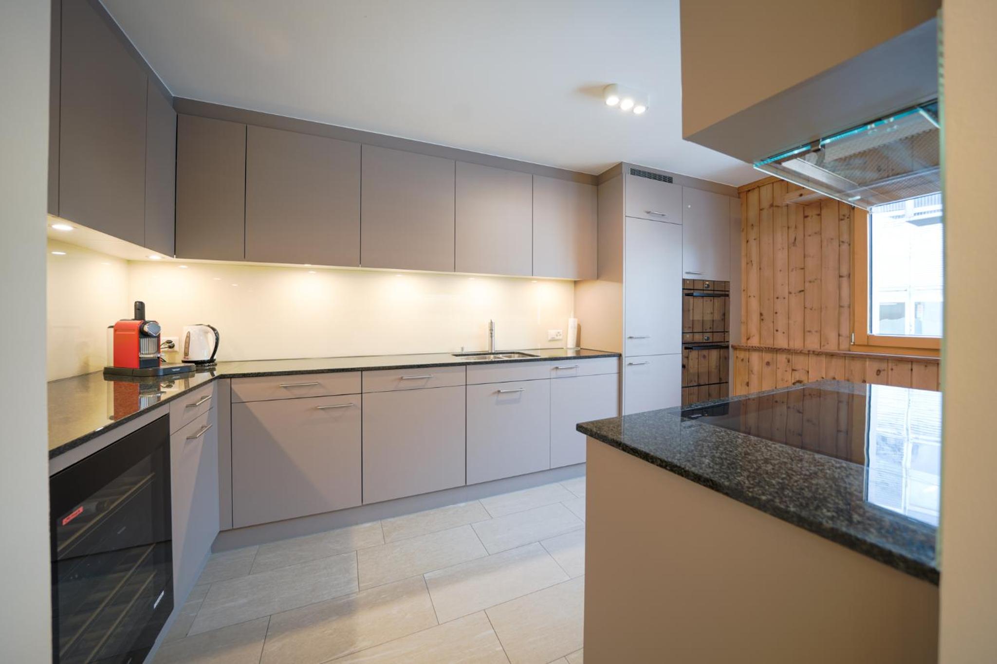Viktoria A44 by Arosa Vacations, exklusives App im Zentrum mit privater Garage & Panoramablick