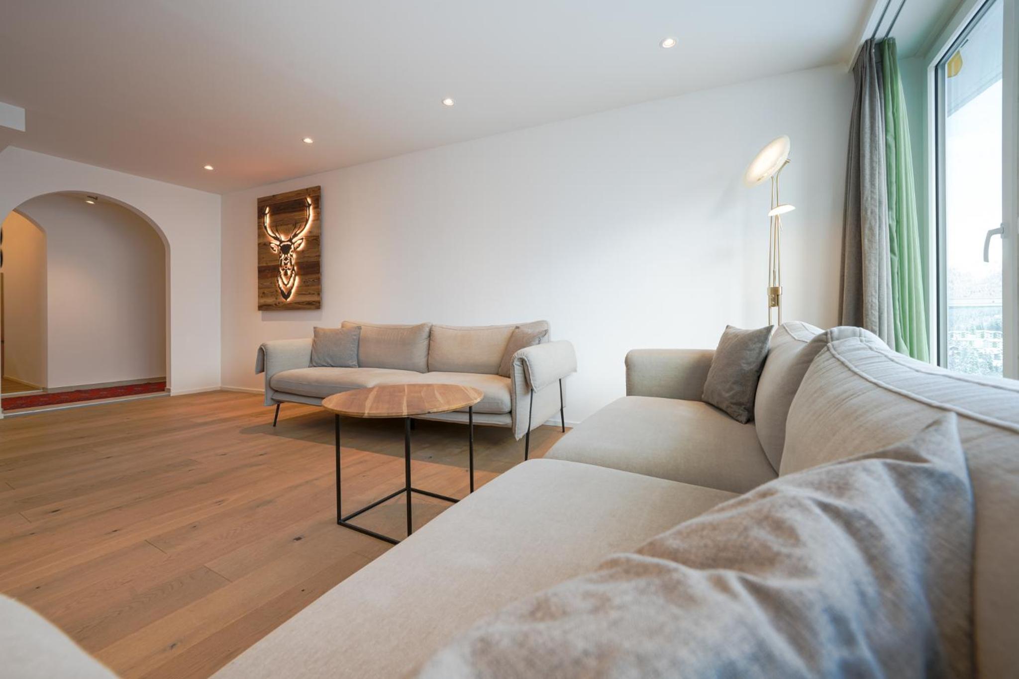 Viktoria A44 by Arosa Vacations, exklusives App im Zentrum mit privater Garage & Panoramablick
