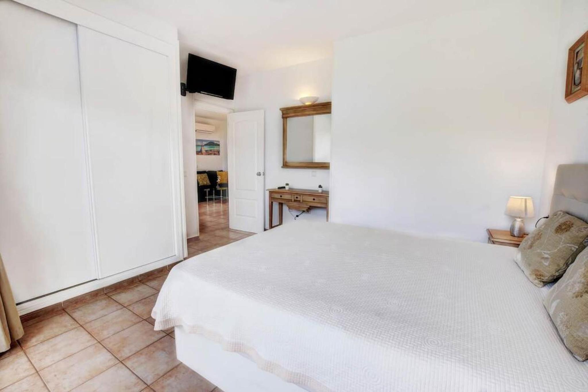 Deluxe Apartment in BenalBeach with Water Park