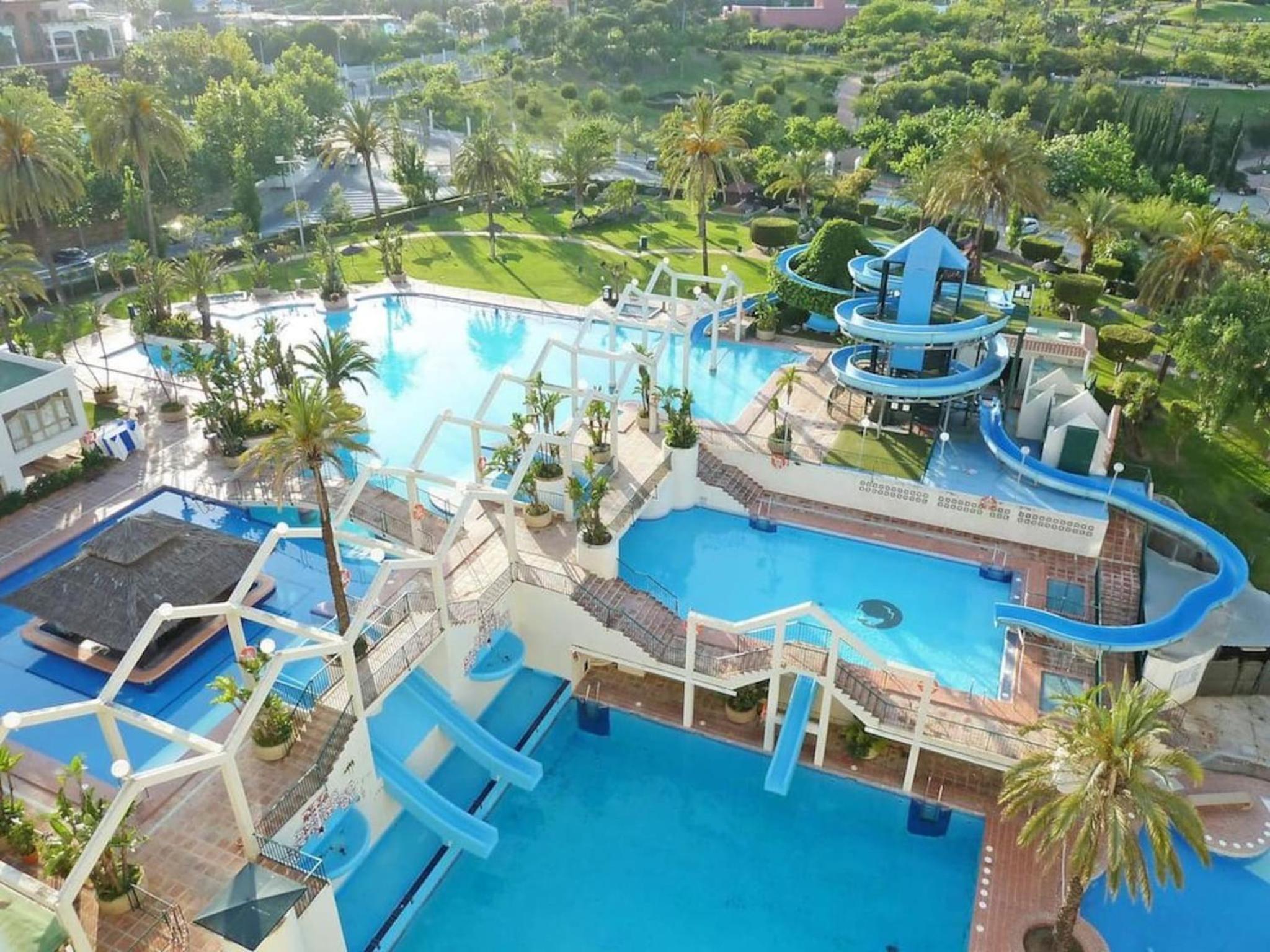 Benalbeach Apartment with Sea & Garden View