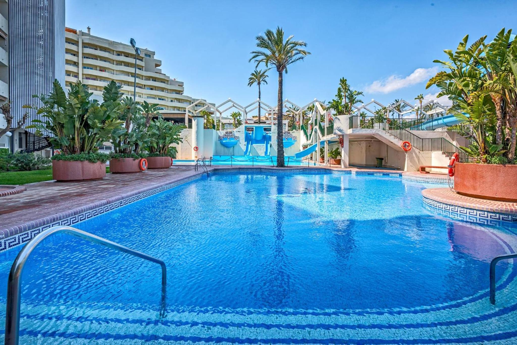 Benalbeach Apartment with Sea & Garden View