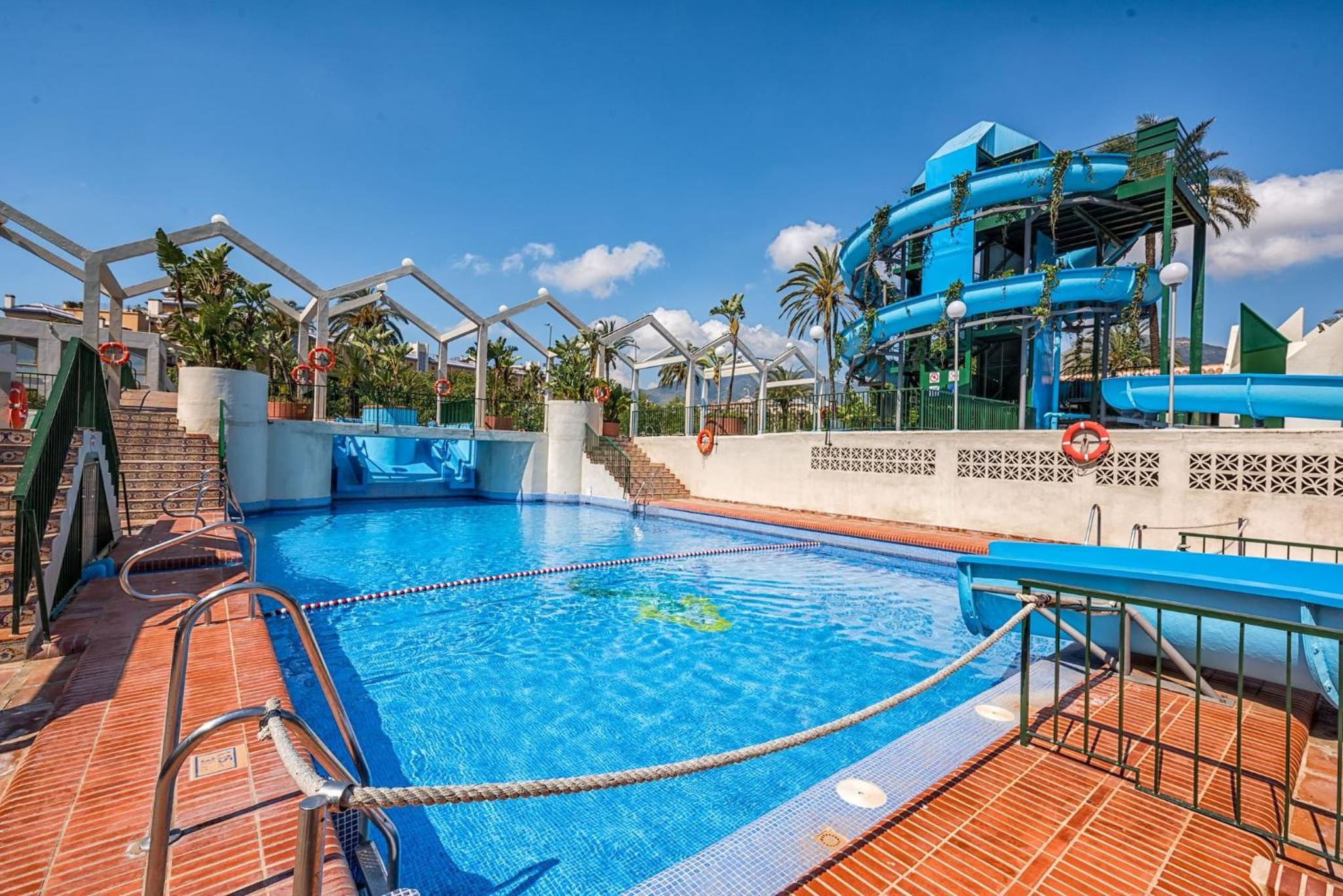 Benalbeach Apartment with Sea & Garden View