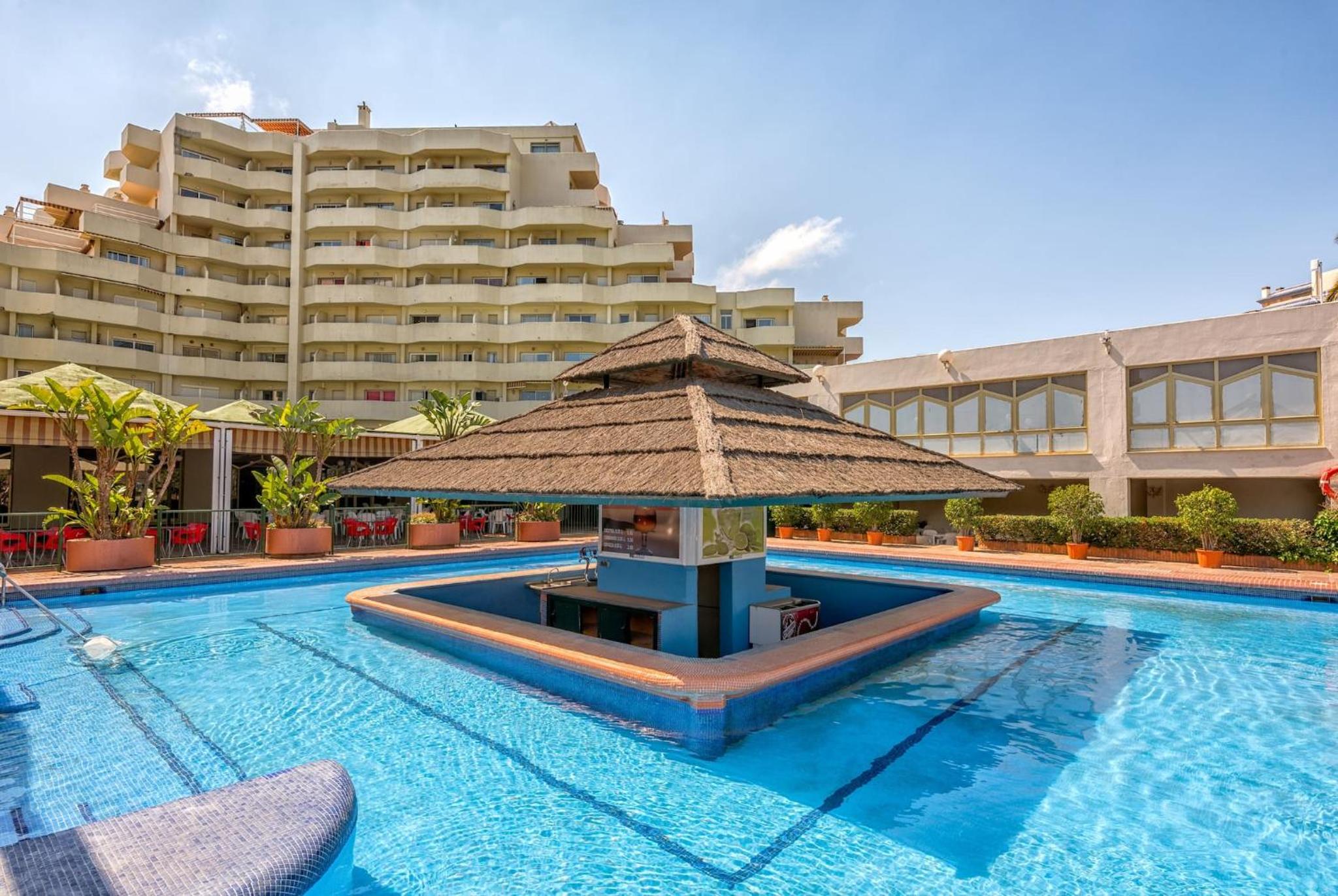 Benalbeach Apartment with Sea & Garden View
