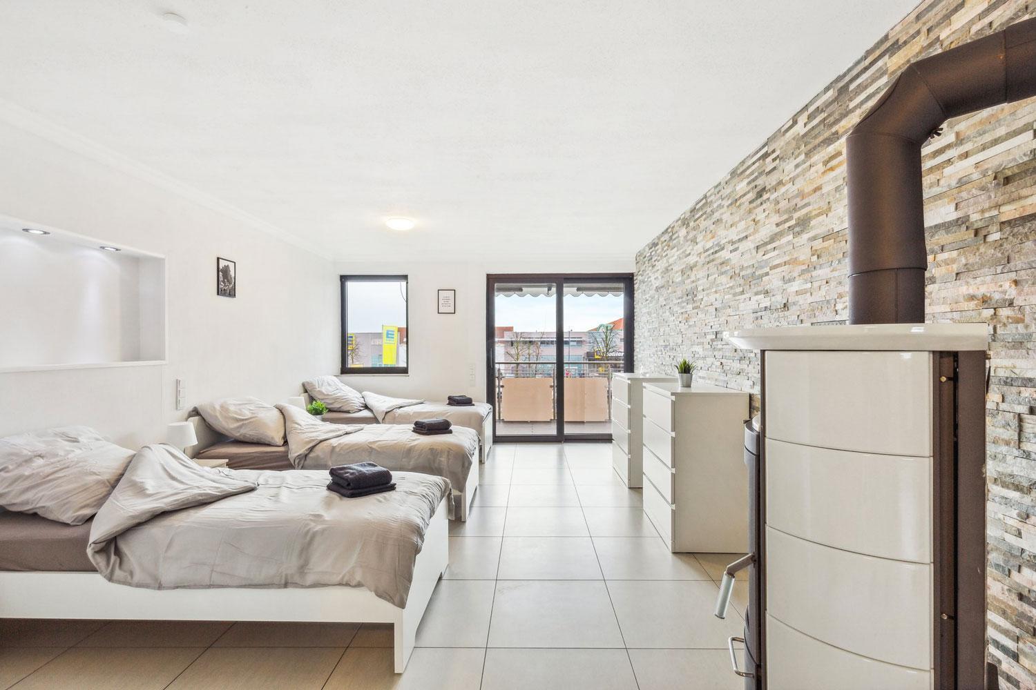 Chic Apartment with Balcony in Nauheim