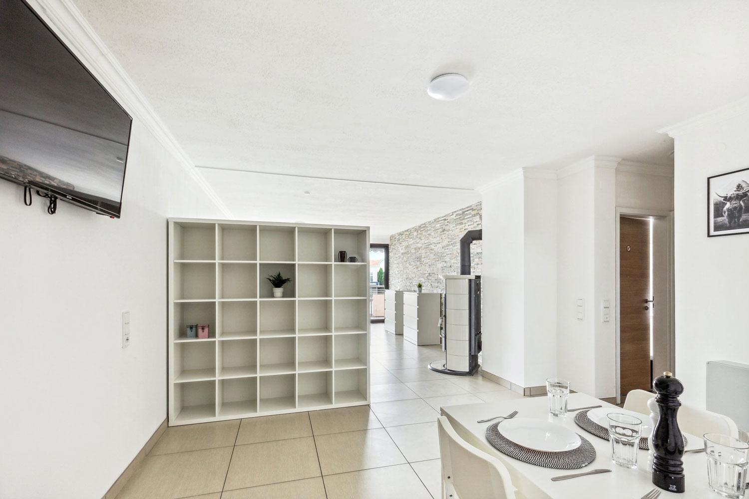 Chic Apartment with Balcony in Nauheim