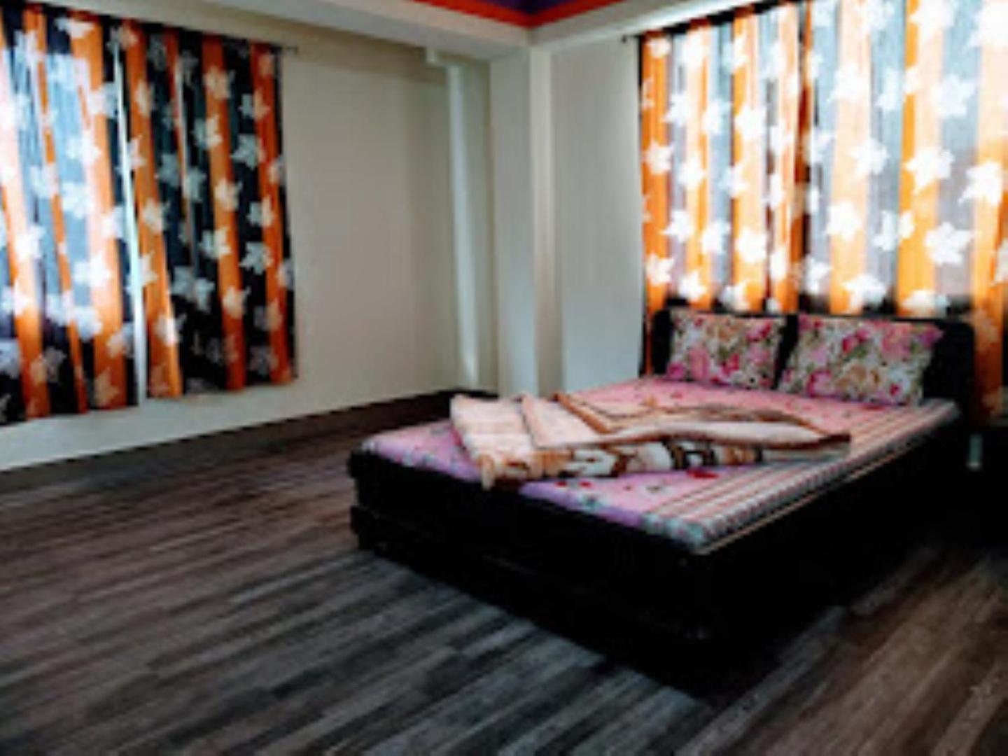 Comfort Inn Kingstone, Homestay , Reshi view 4