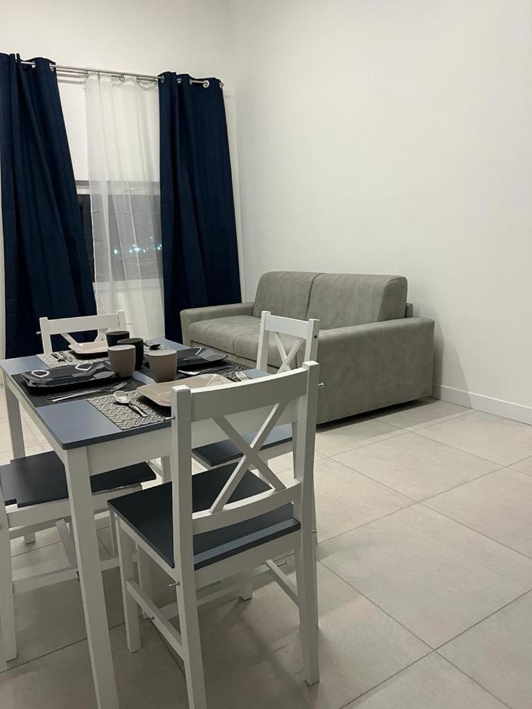 lemon suites apartments