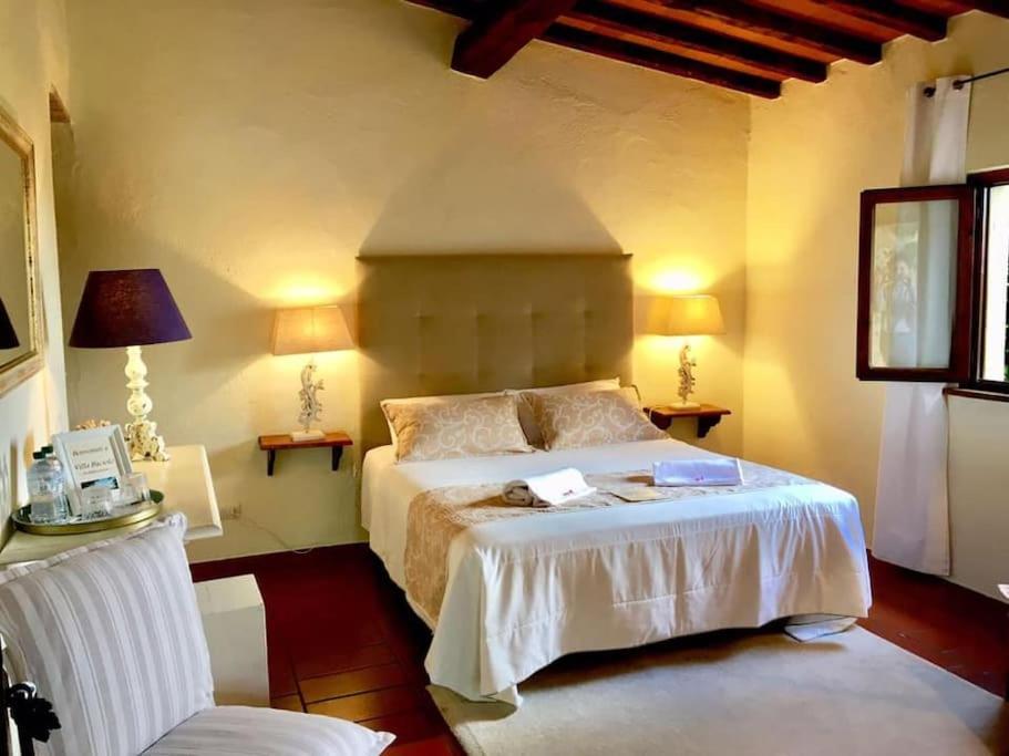 B&B Countryhouse Villa Baciolo view 3