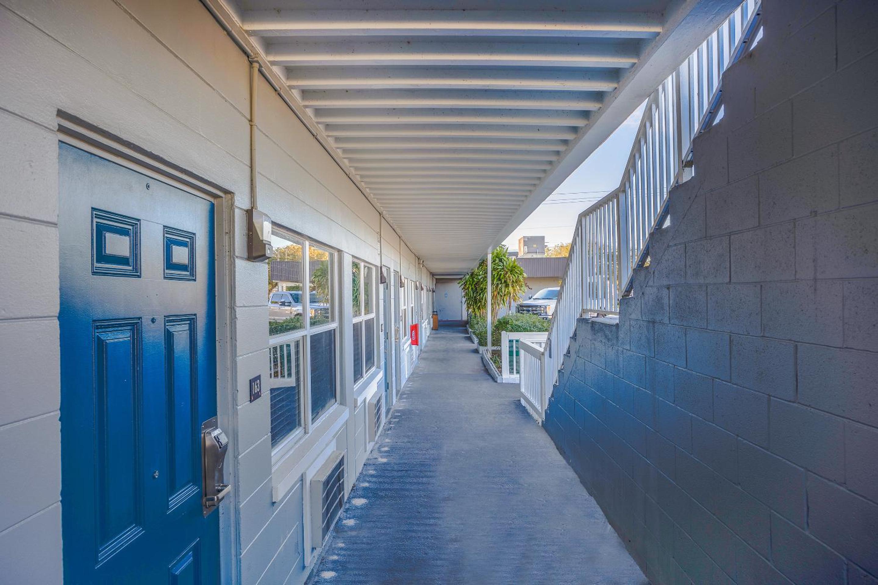 Sunrise Inn by OYO Titusville FL