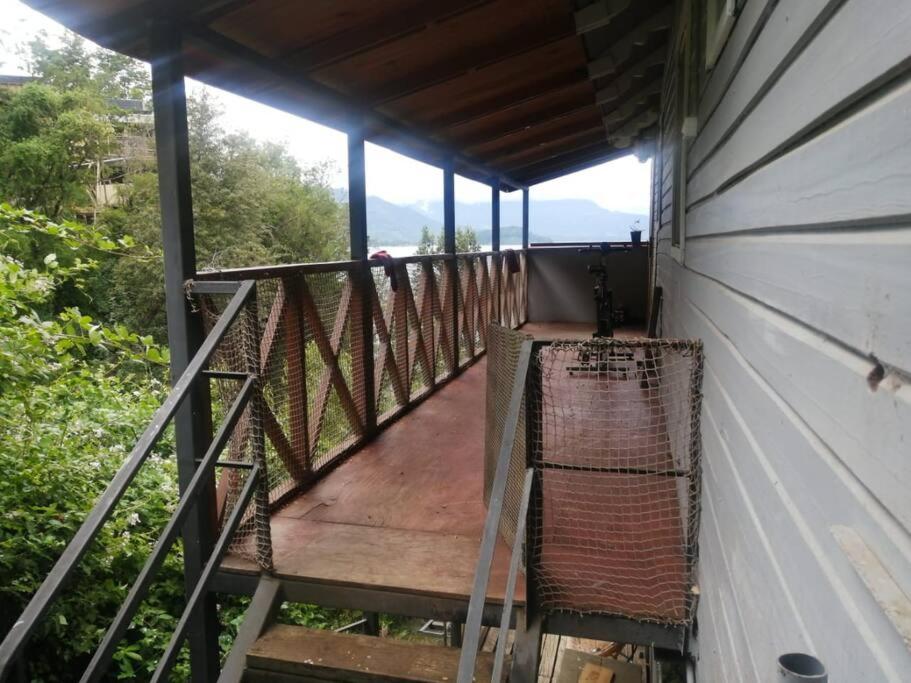 Gran casa a orillas del lago