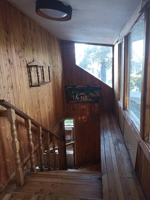 Gran casa a orillas del lago