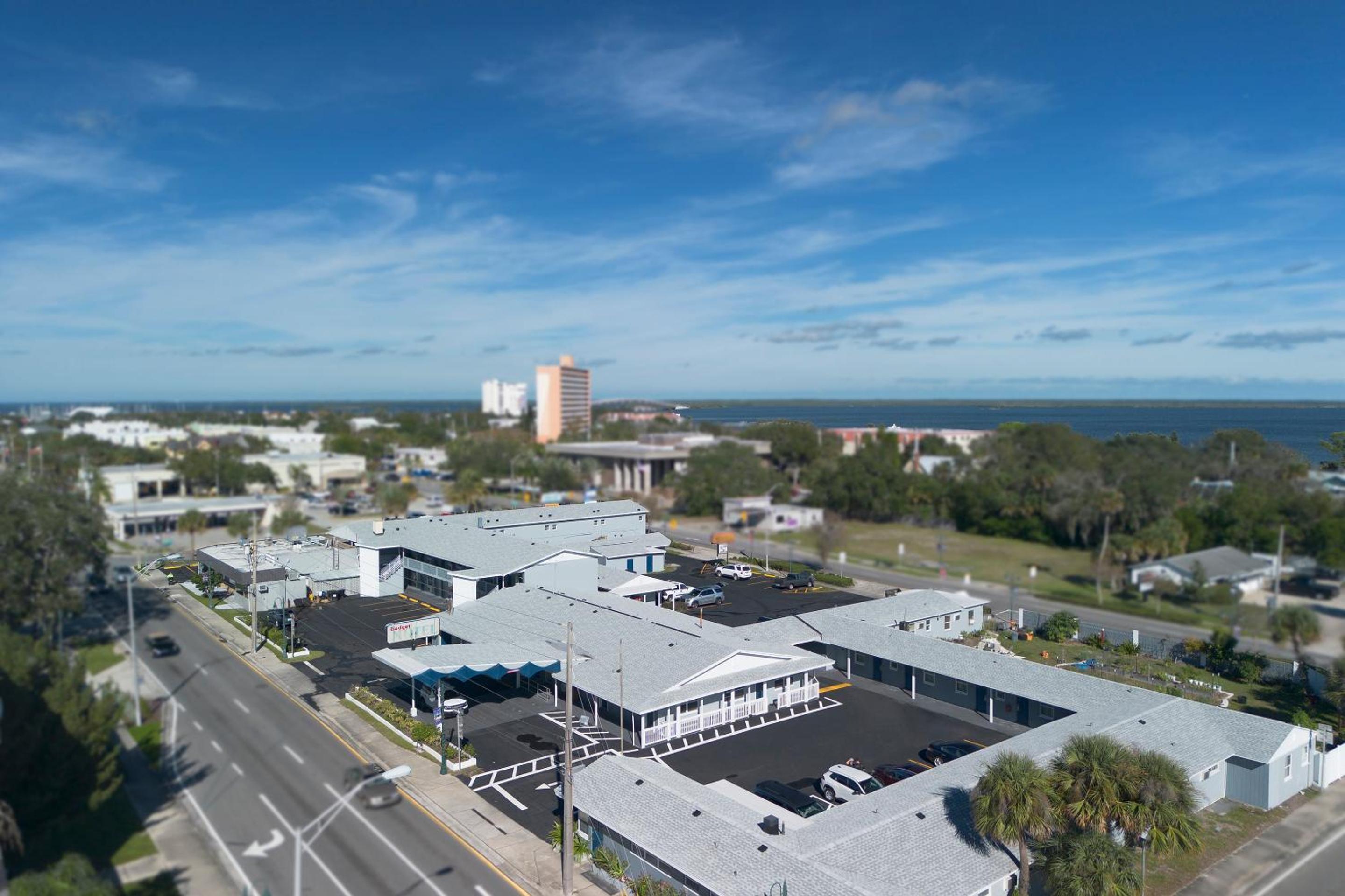 Sunrise Inn by OYO Titusville FL