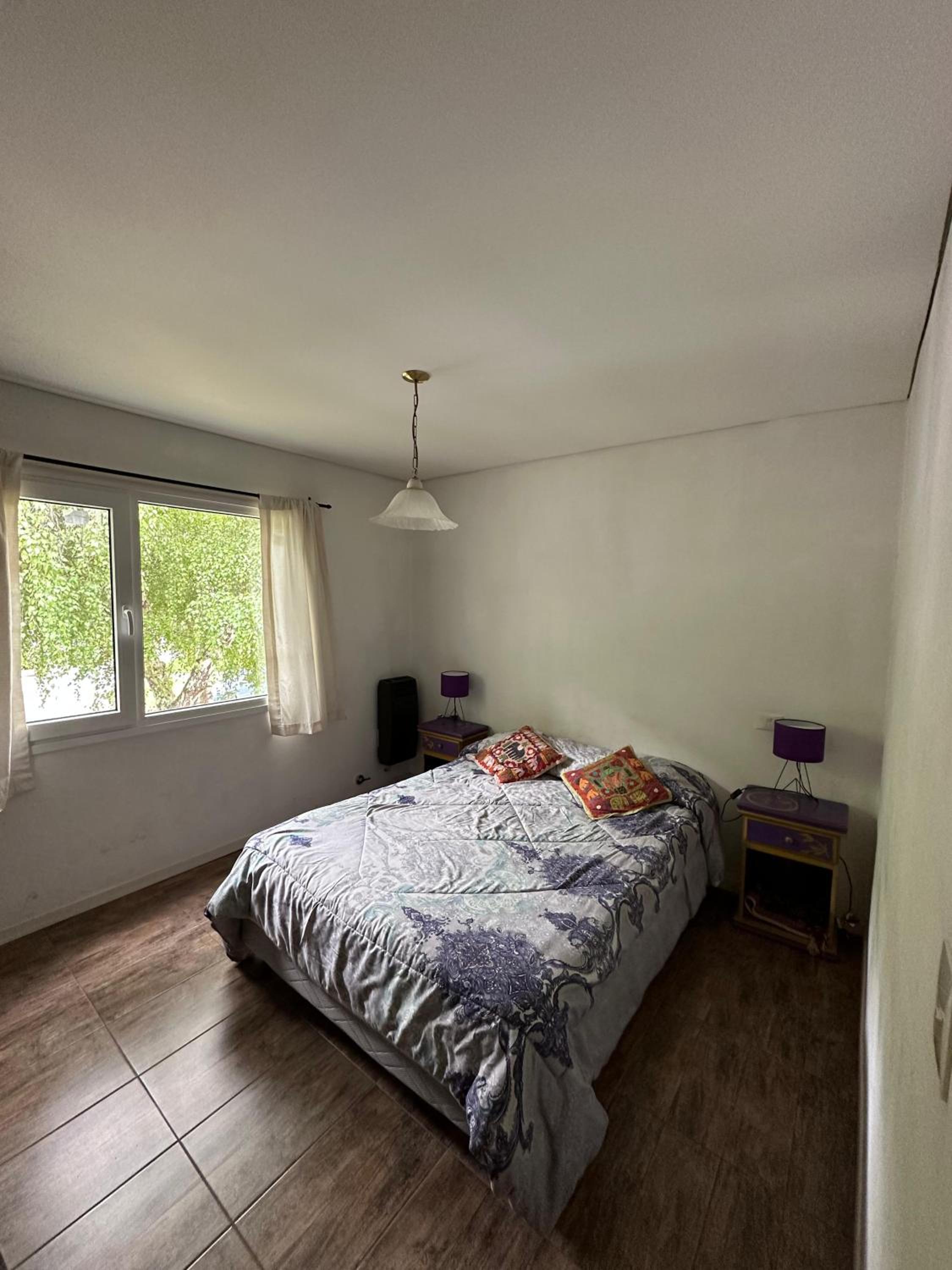 La casita del bosque - cerca al lago - ideal para parejas y familias