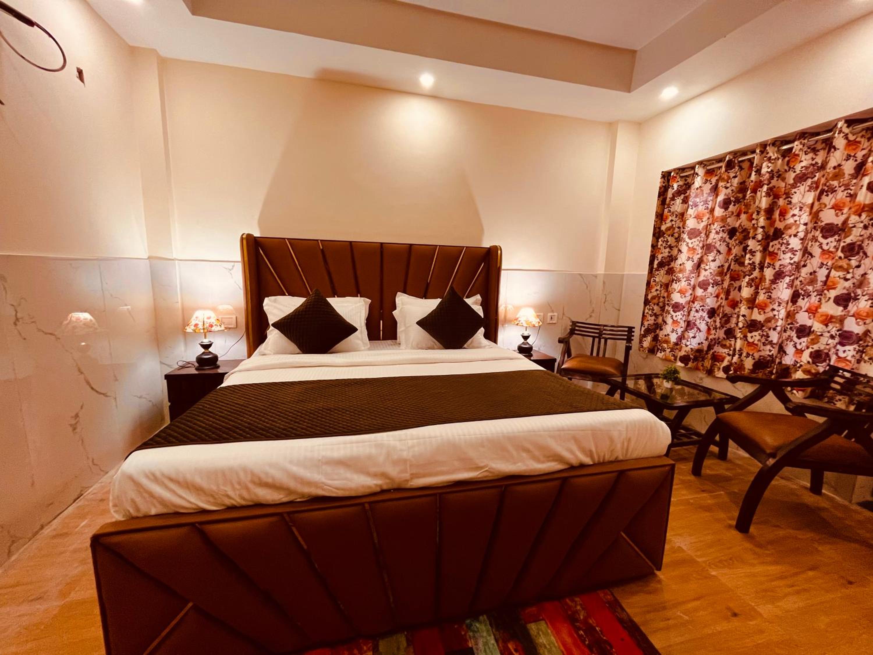 The River Grand, Mussoorie