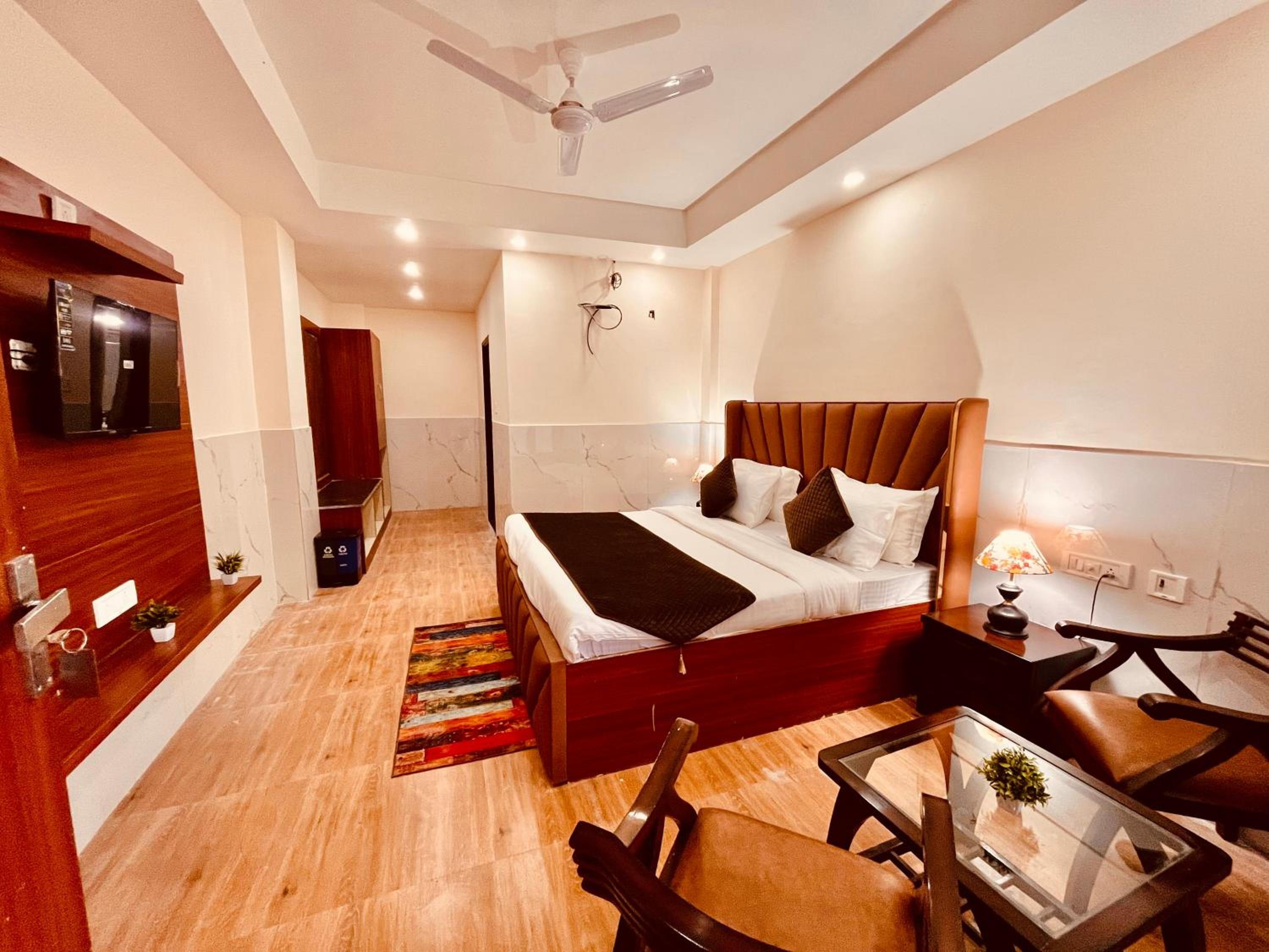 The River Grand, Mussoorie
