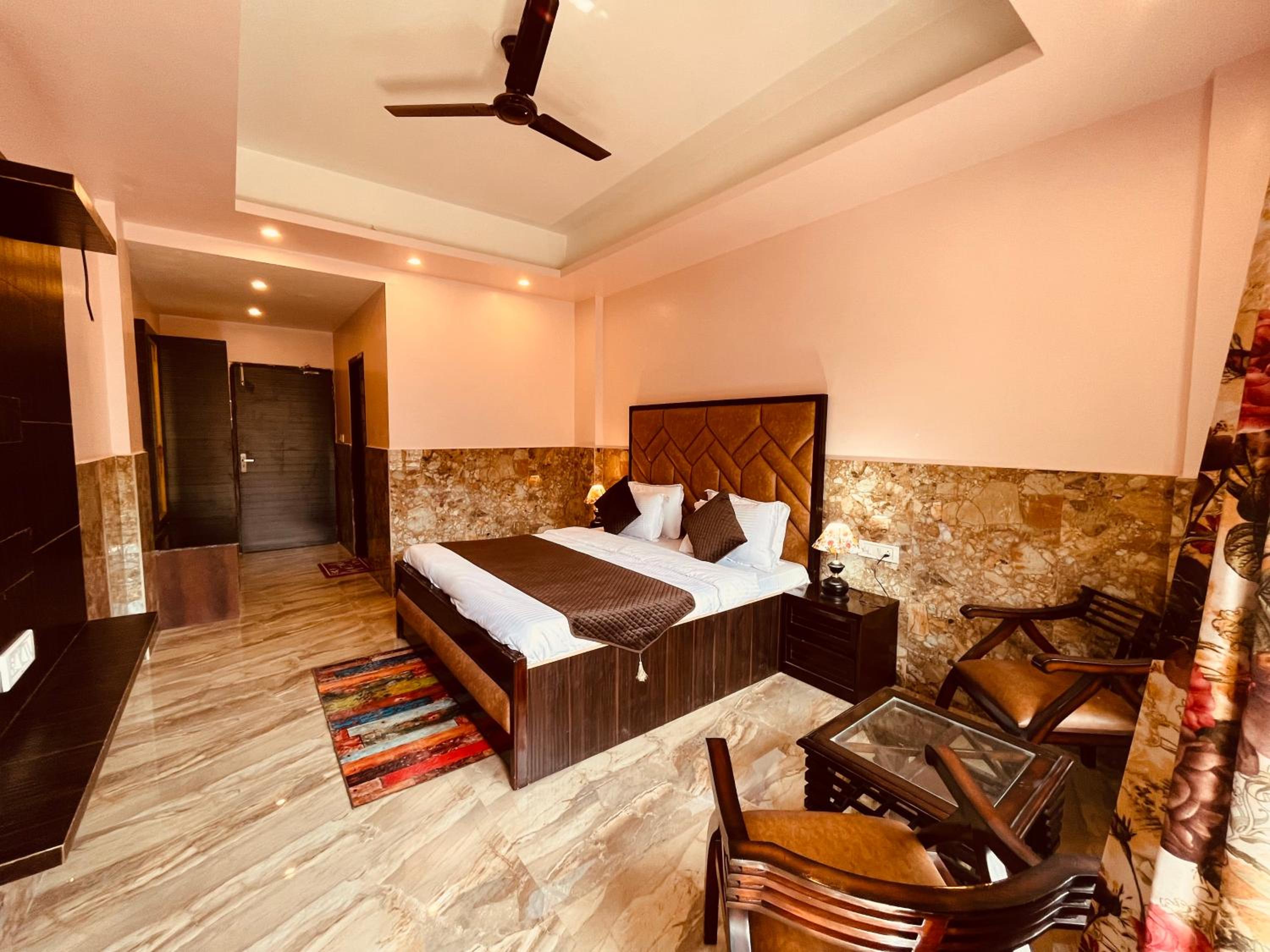 The River Grand, Mussoorie