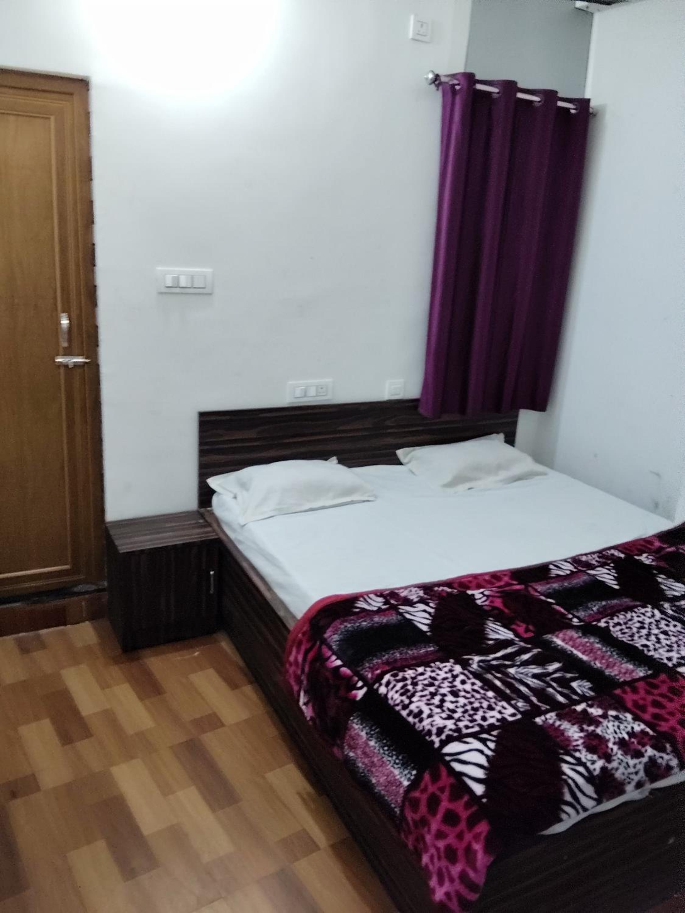 HOTEL SATYENDRA