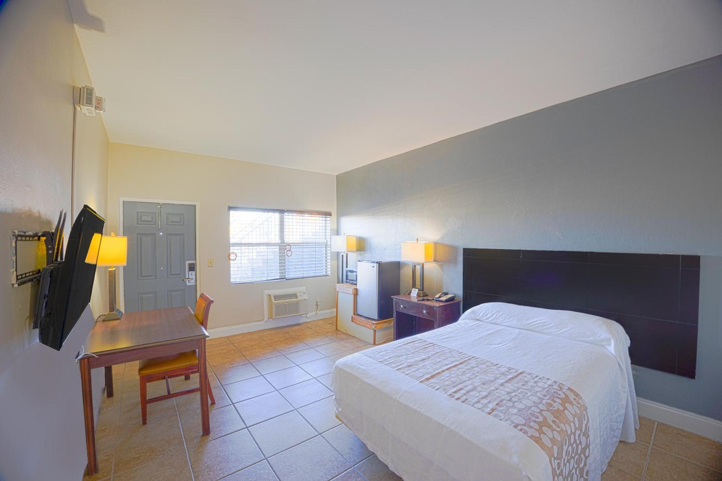 Sunrise Inn by OYO Titusville FL