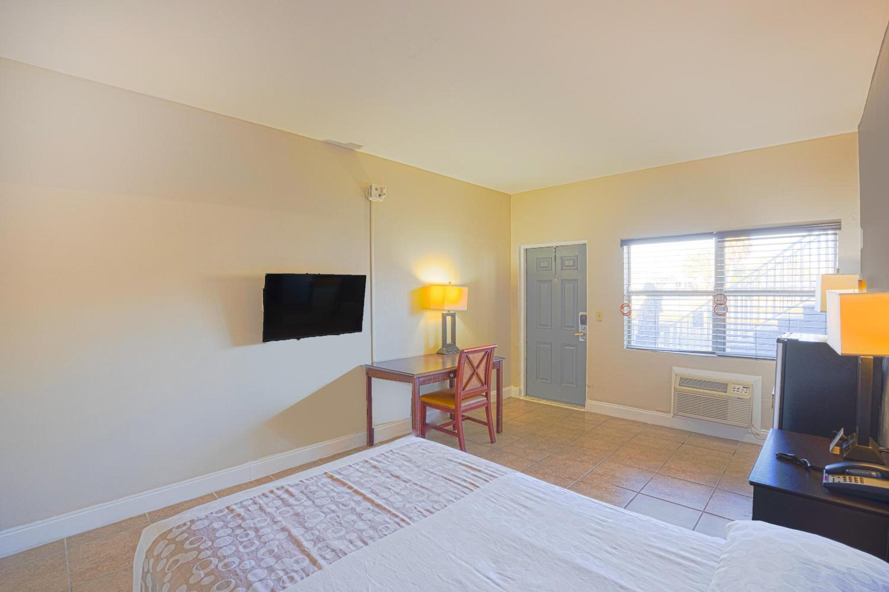 Sunrise Inn by OYO Titusville FL