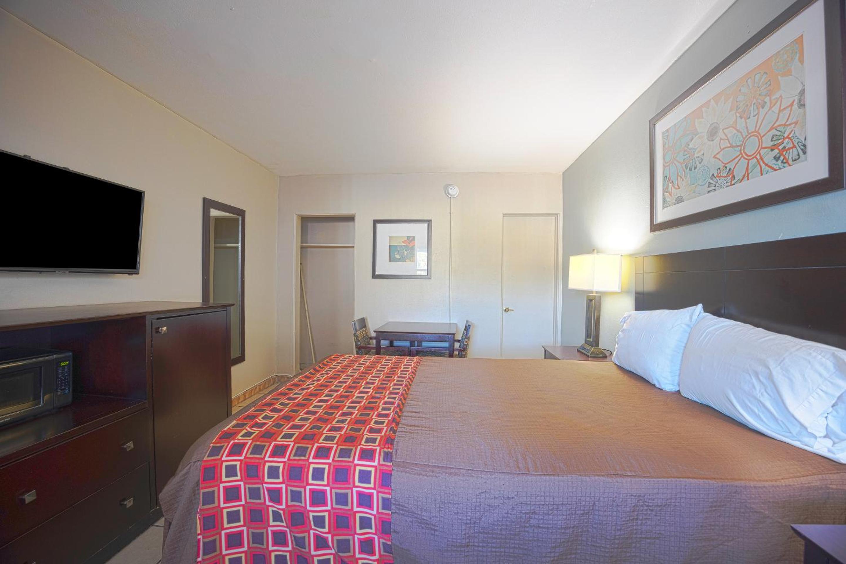 Sunrise Inn by OYO Titusville FL