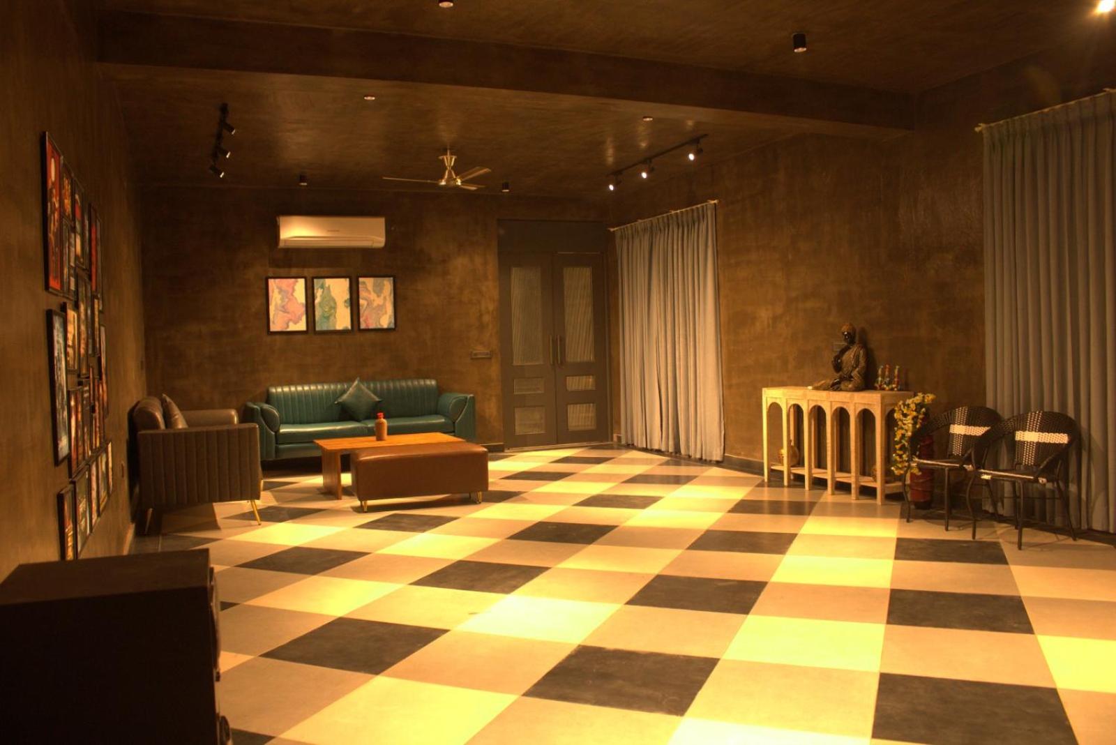 Photo 12