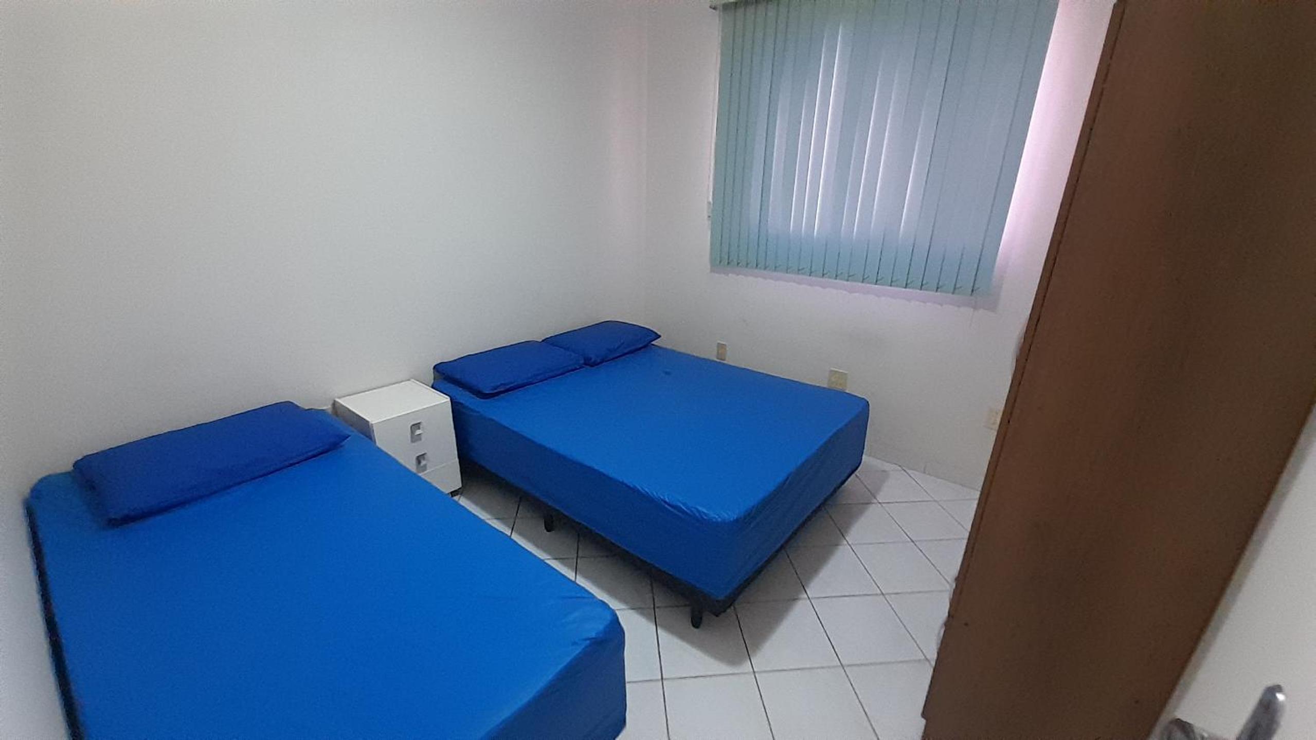 Lindo apartamento com Wi-Fi a 370m da Praia do Morro, próximo ao Marlim Azul e à Av Paris