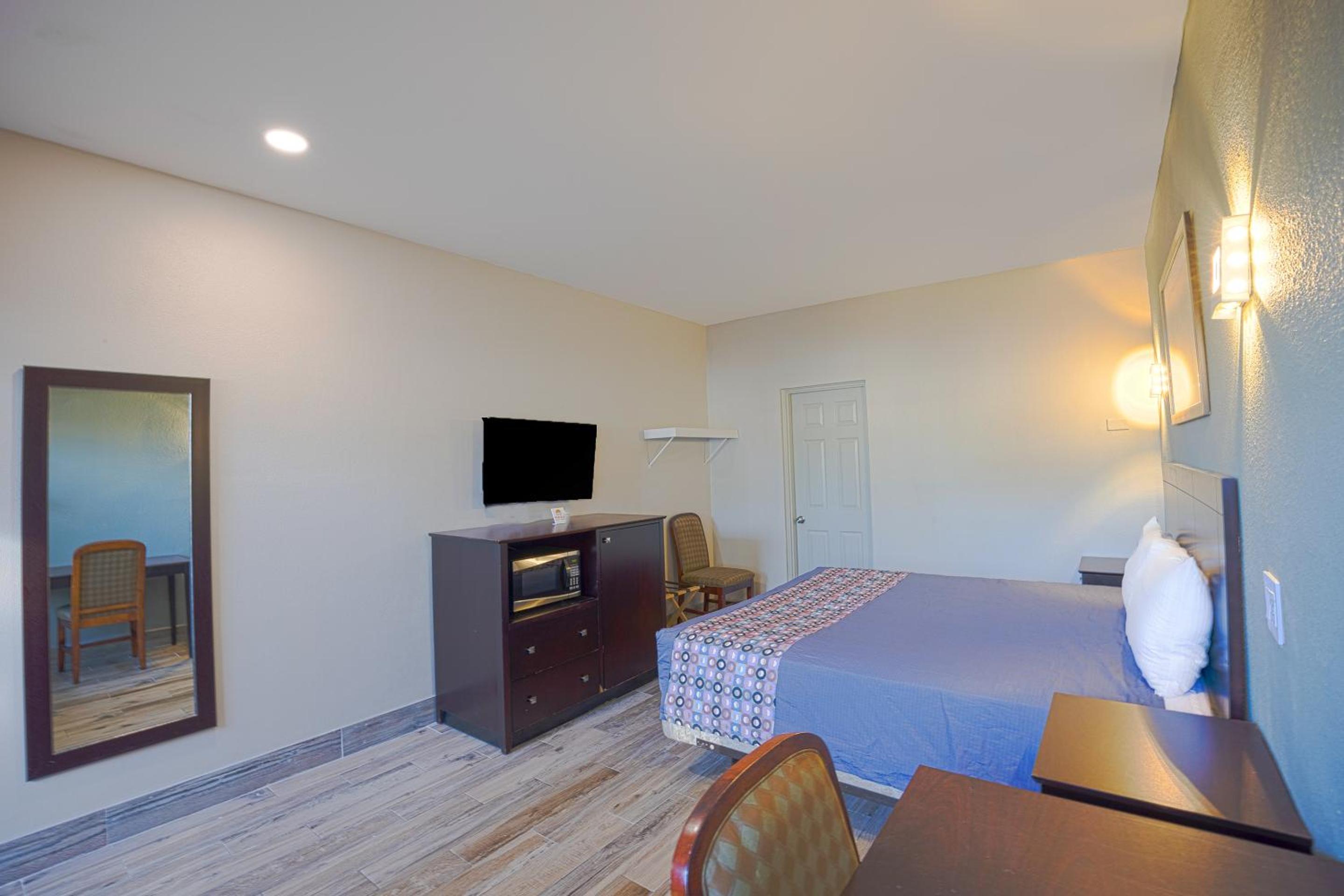 Sunrise Inn by OYO Titusville FL