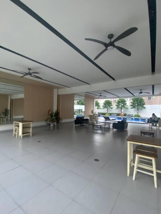 Condotel Minimalist view 2