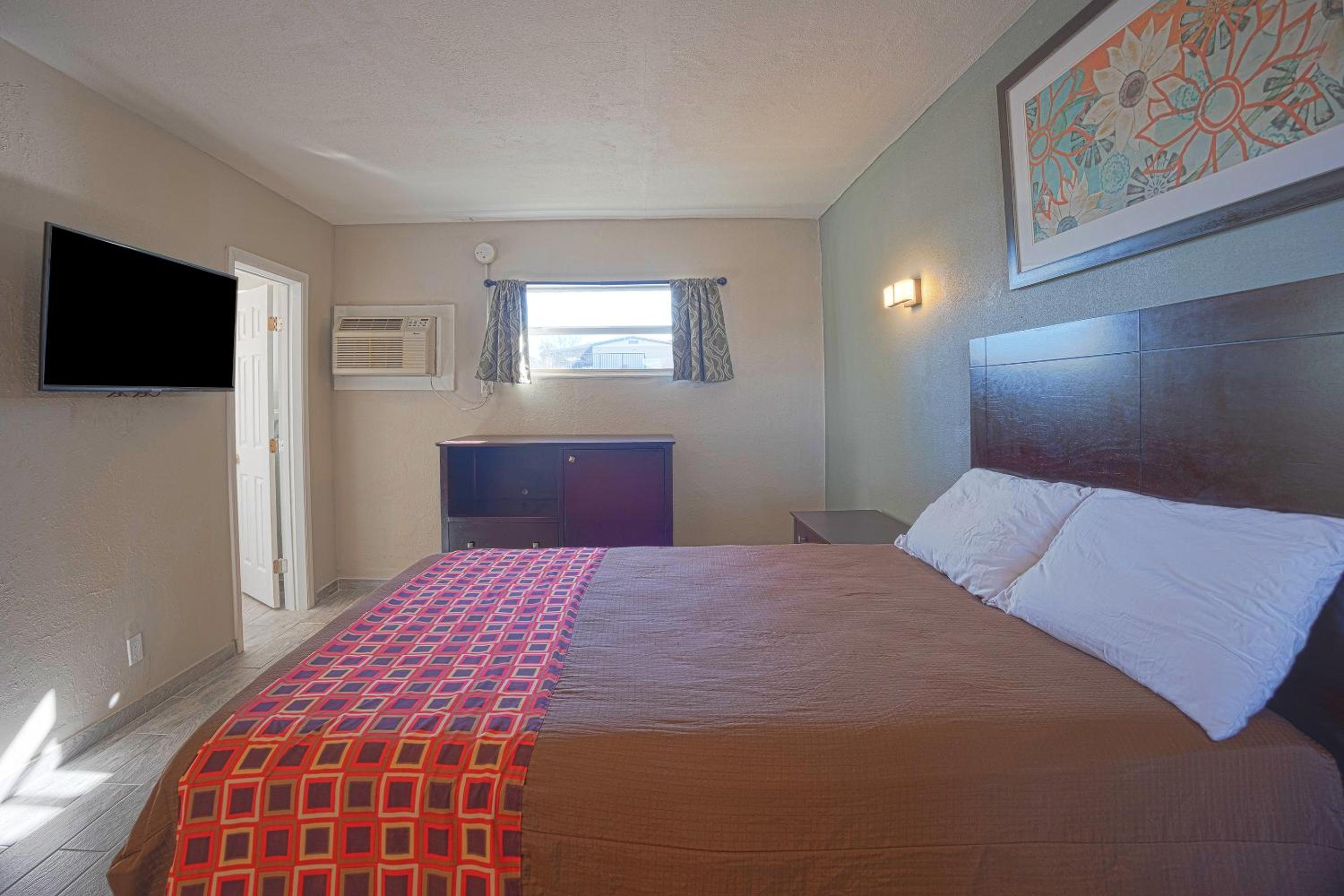 Sunrise Inn by OYO Titusville FL