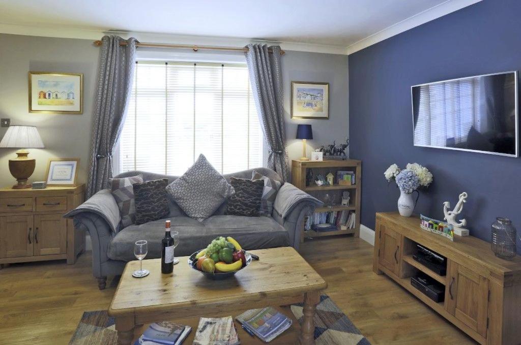 Little Blue Cottage view 2