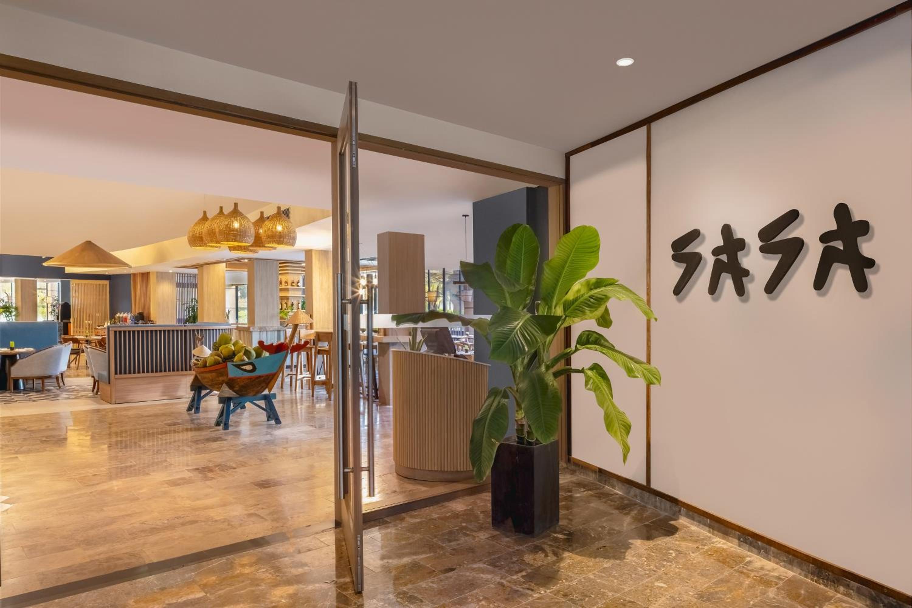 Meliá Danang Beach Resort