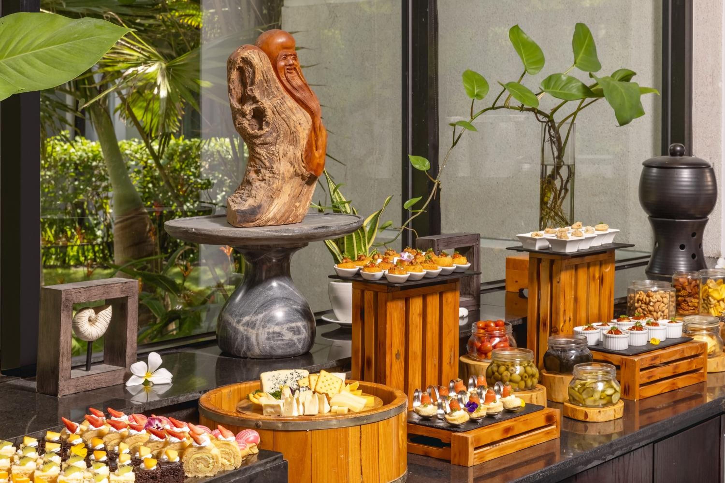 Meliá Danang Beach Resort