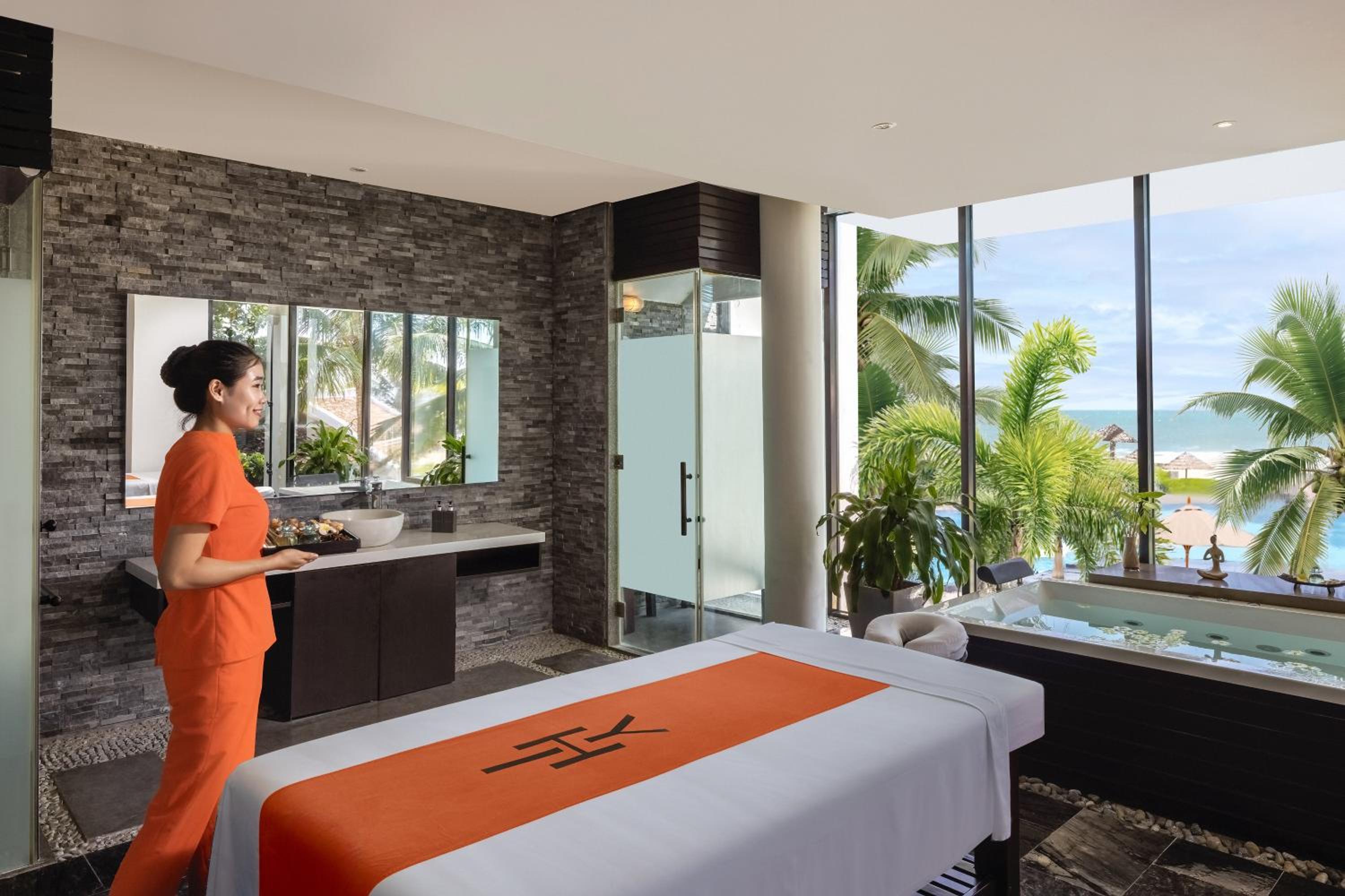 Meliá Danang Beach Resort