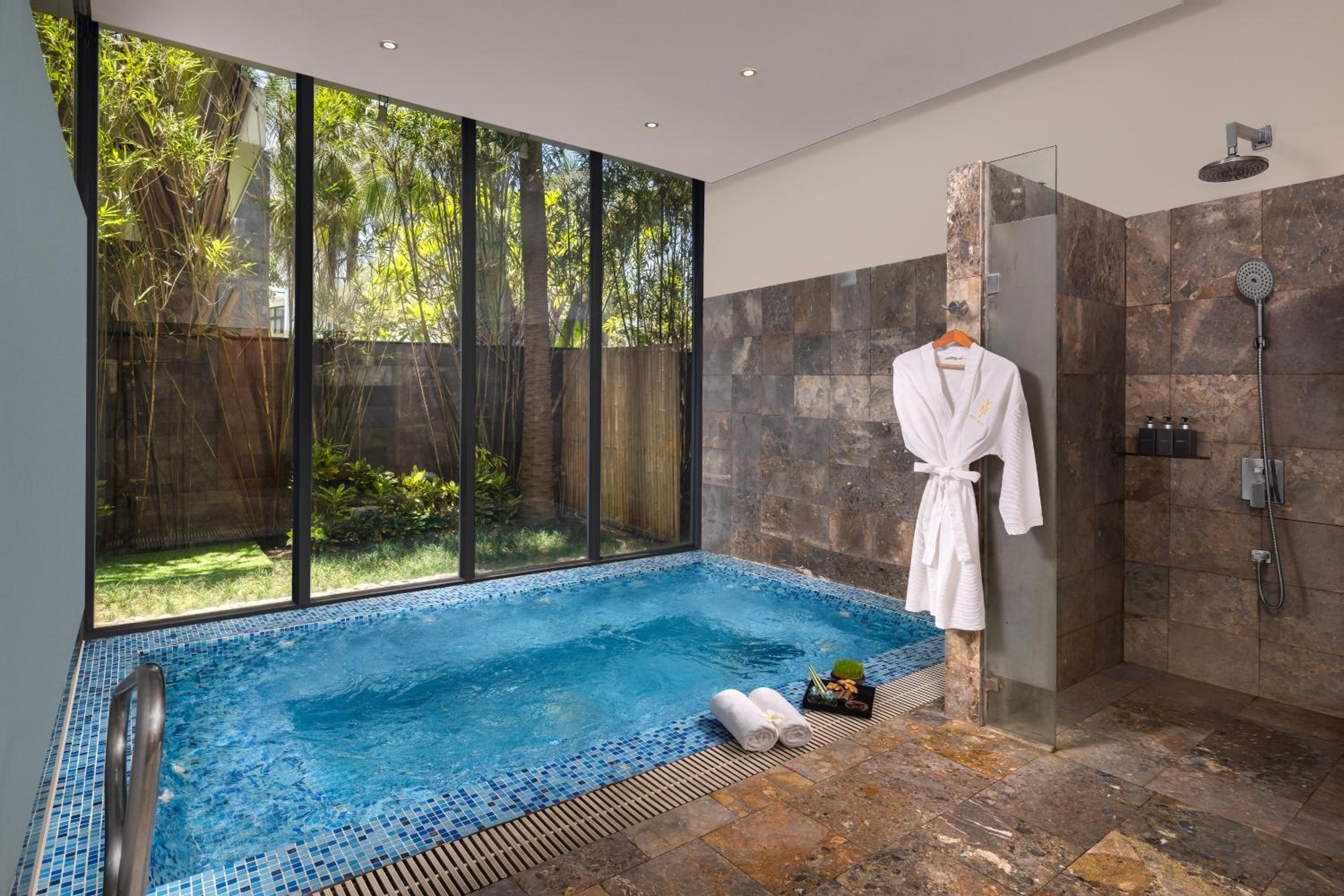 Meliá Danang Beach Resort
