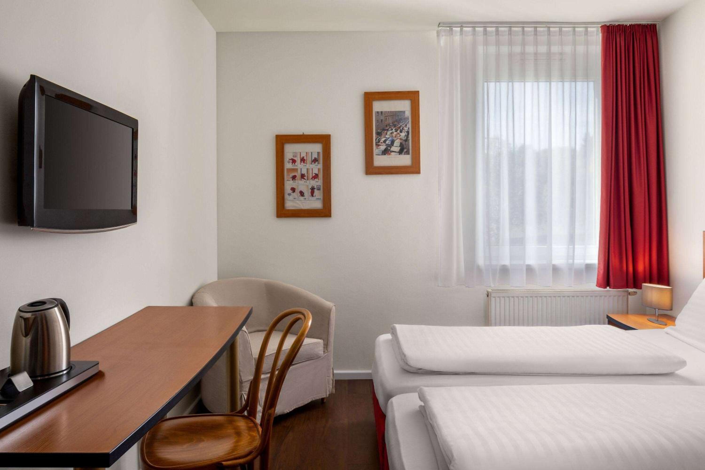 SLEEEP Hotel Sattledt