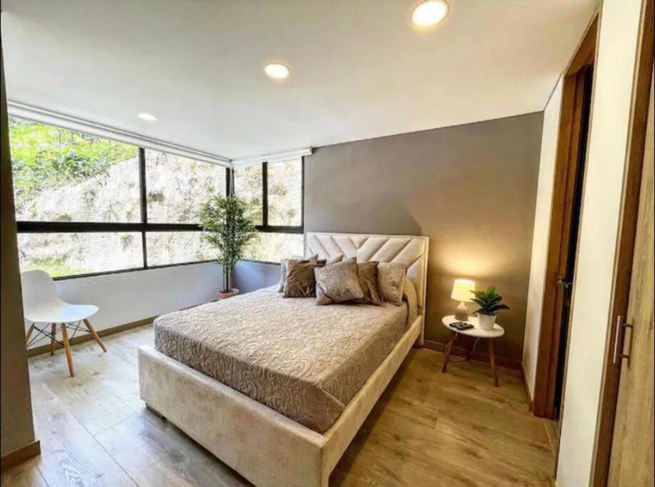 RemoteCasa - El Poblado, 2 Bedrooms+Office