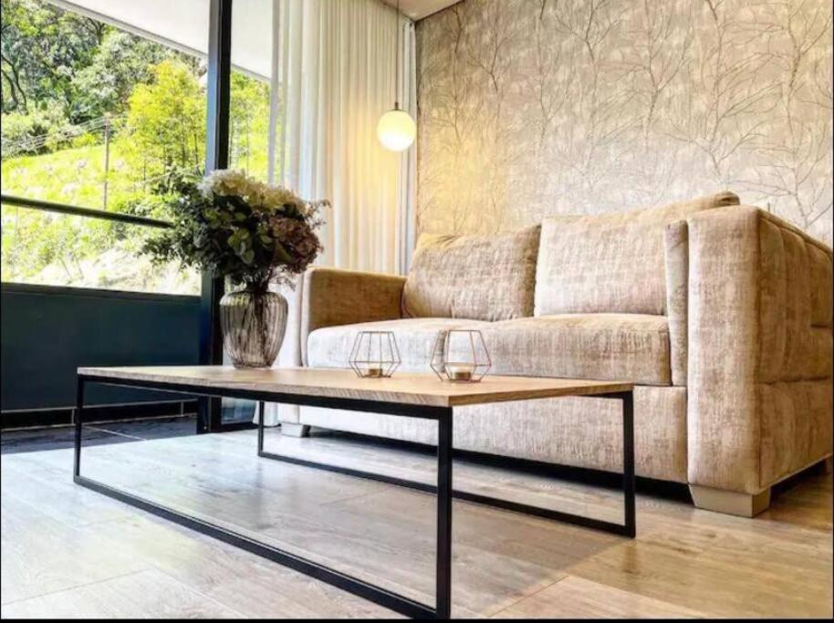 RemoteCasa - El Poblado, 2 Bedrooms+Office