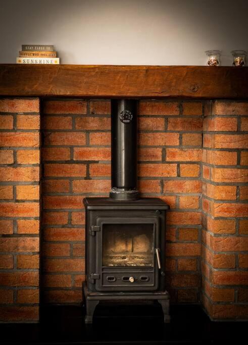 Linburn Cottage Dunfermline near Edinburgh view 4