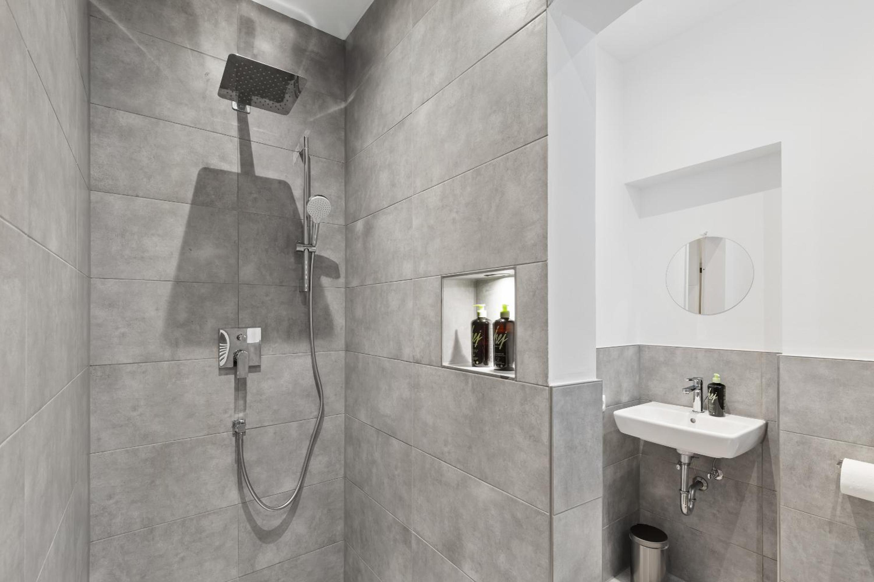Frisch renovierte Wohnung - Zentral/Ruhig/Modern