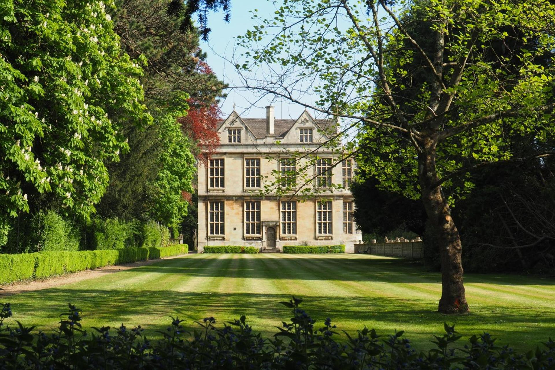The Hall Estate - Historic Grade I-listed Jacobean Mansion view 4